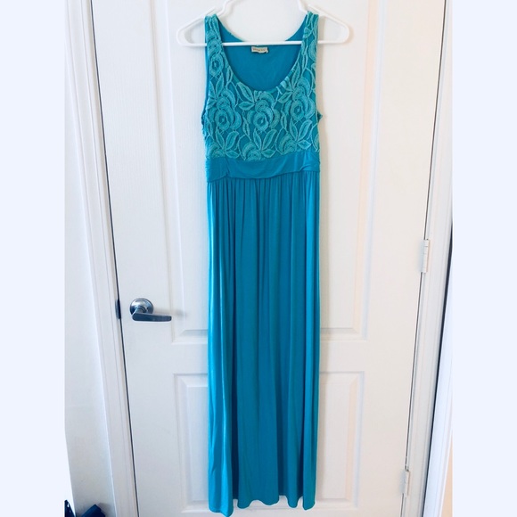 Pixi + ivy maxi dress - Picture 2 of 3